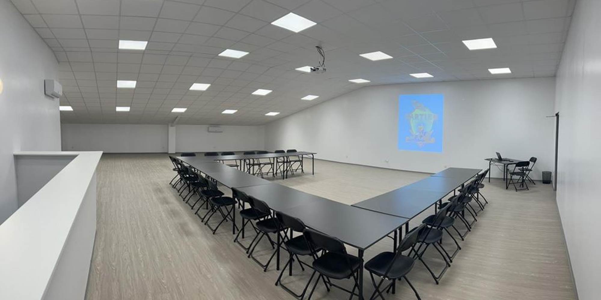 SALLE DE SEMINAIRE