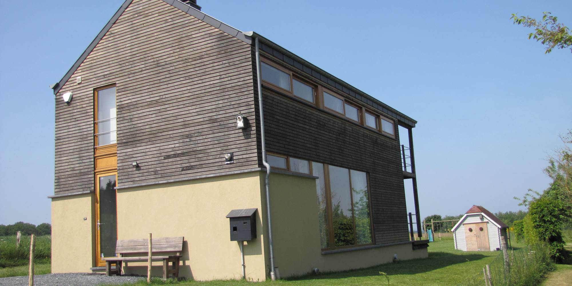 Maison façade côté de droit-presta