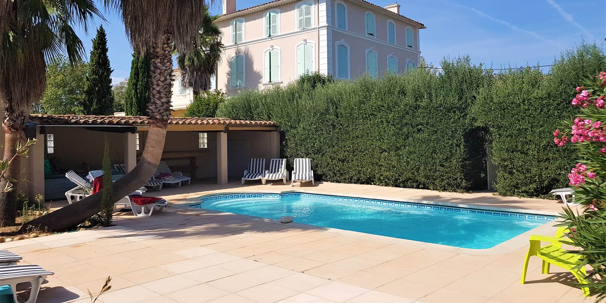Vue bastide piscine