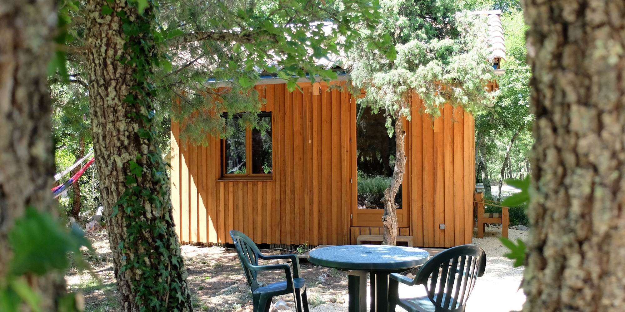 La terrasse de la Cabane des 1000 Pailles