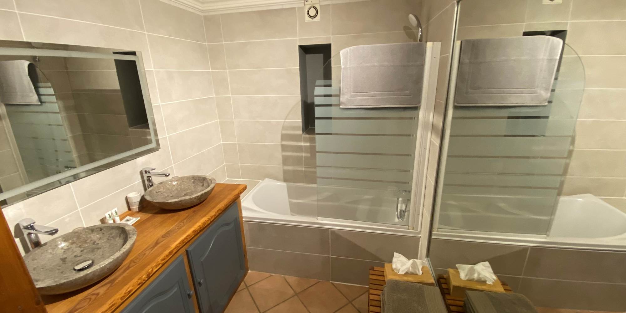 Salle de bain 1