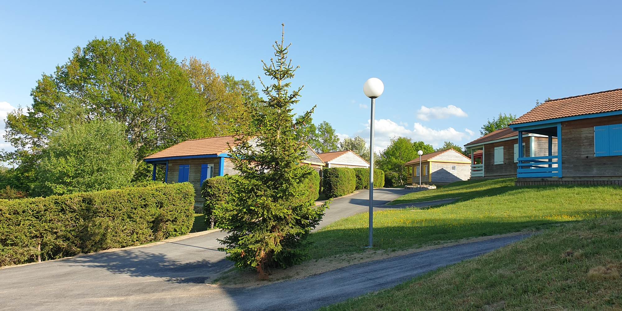 Un village et des voieries bien rénovés (photo mai 2022)