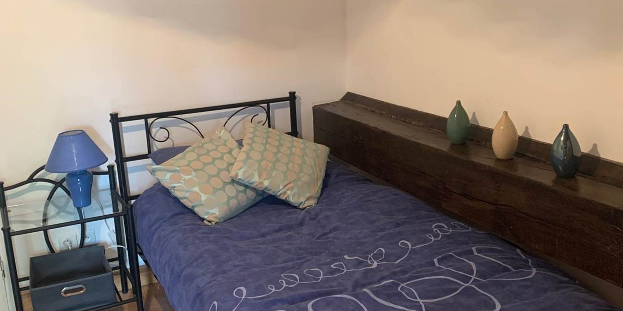 Single bedroom in Sunrise