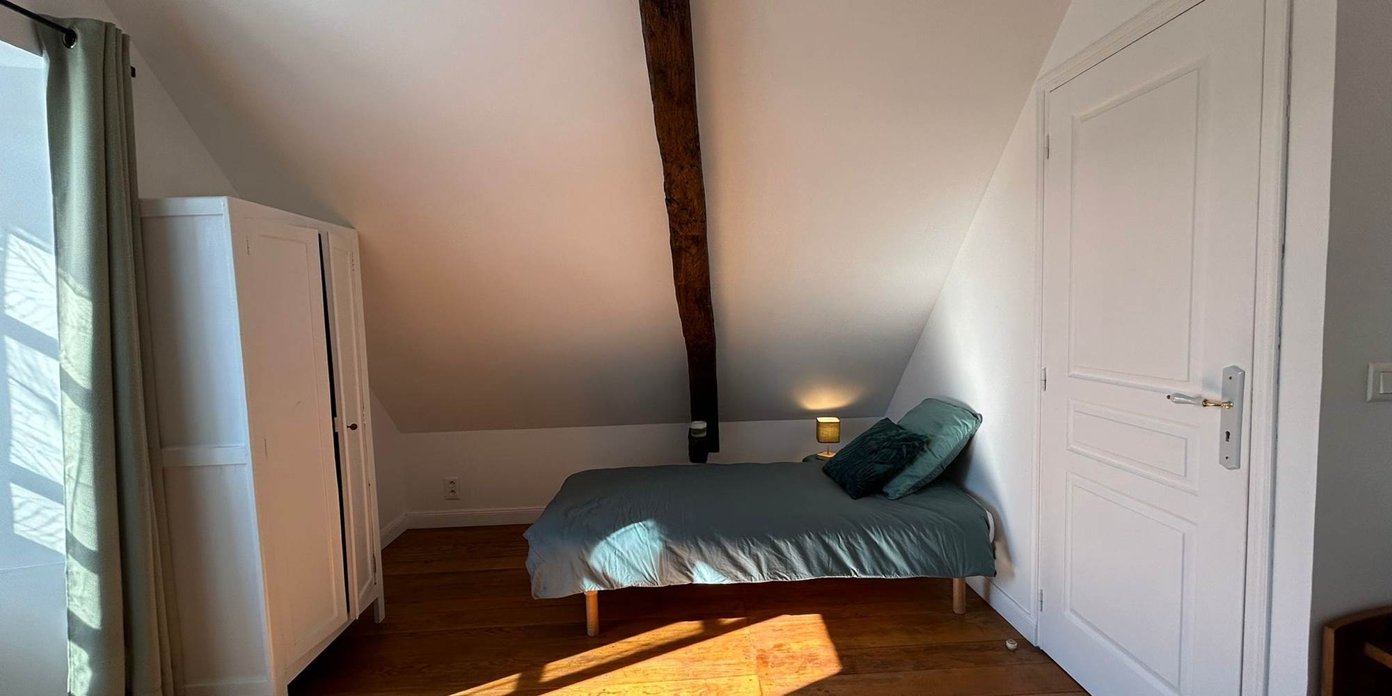 Chambre verte lit 90