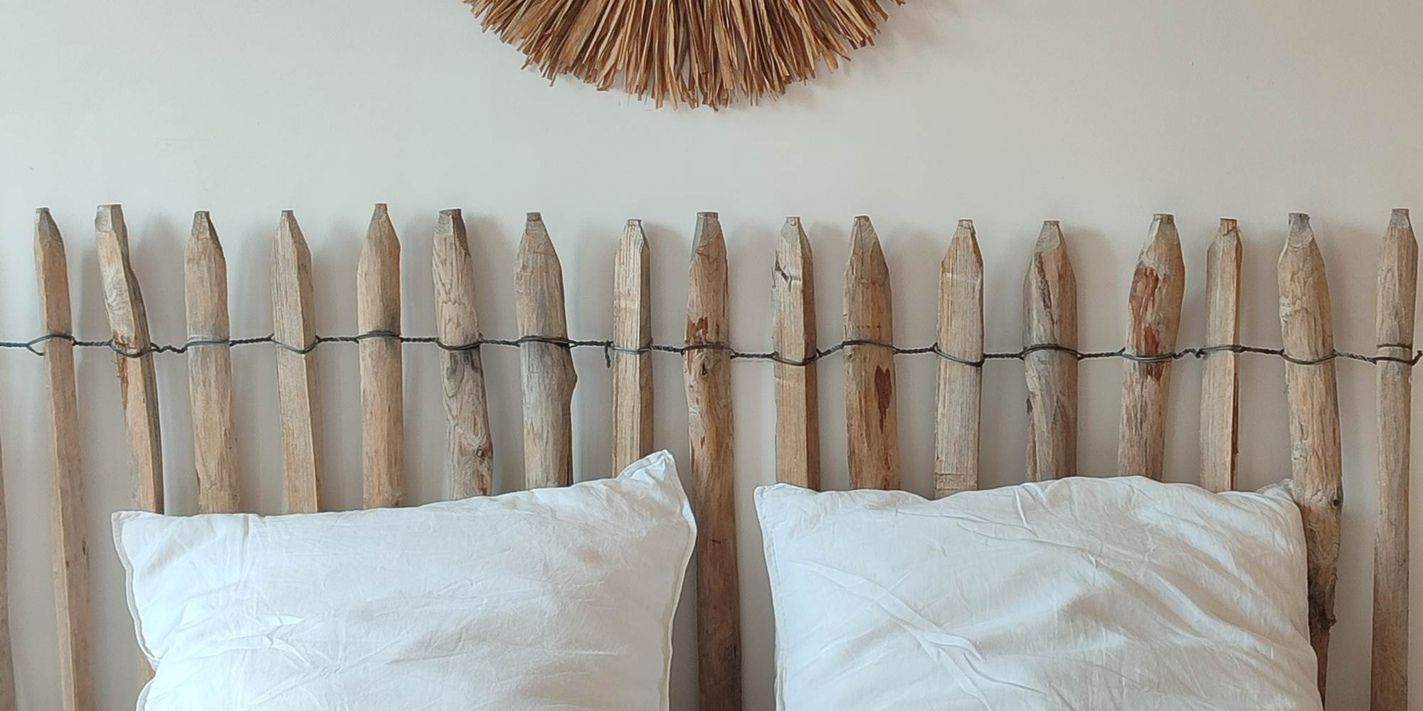 Villa Marie - chambre  "Les pieds dans le sable", la tête de lit
