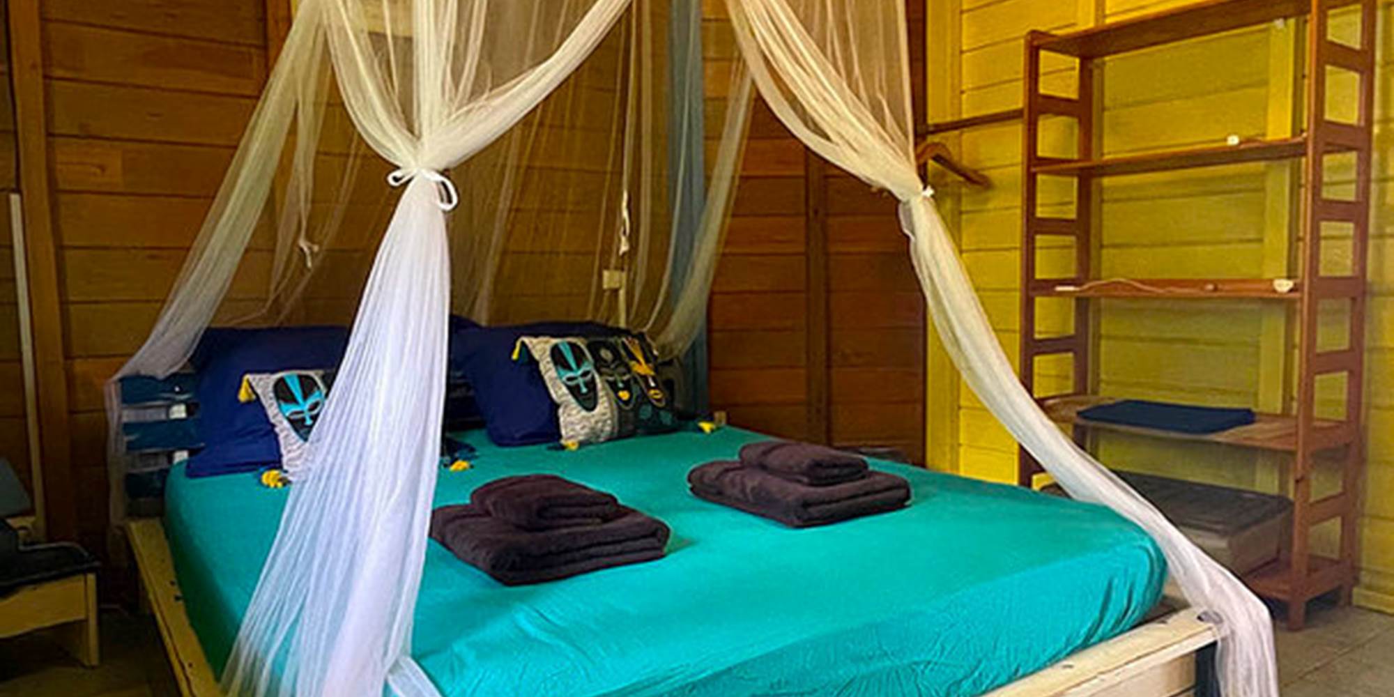 Chambre climatisée ou ventilée avec lit 160 x 200