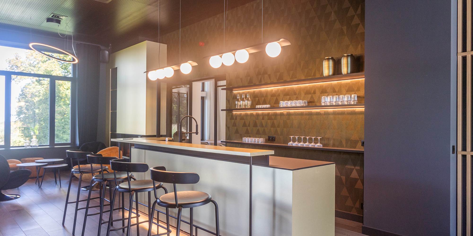 Rez Salon lounge bar 4