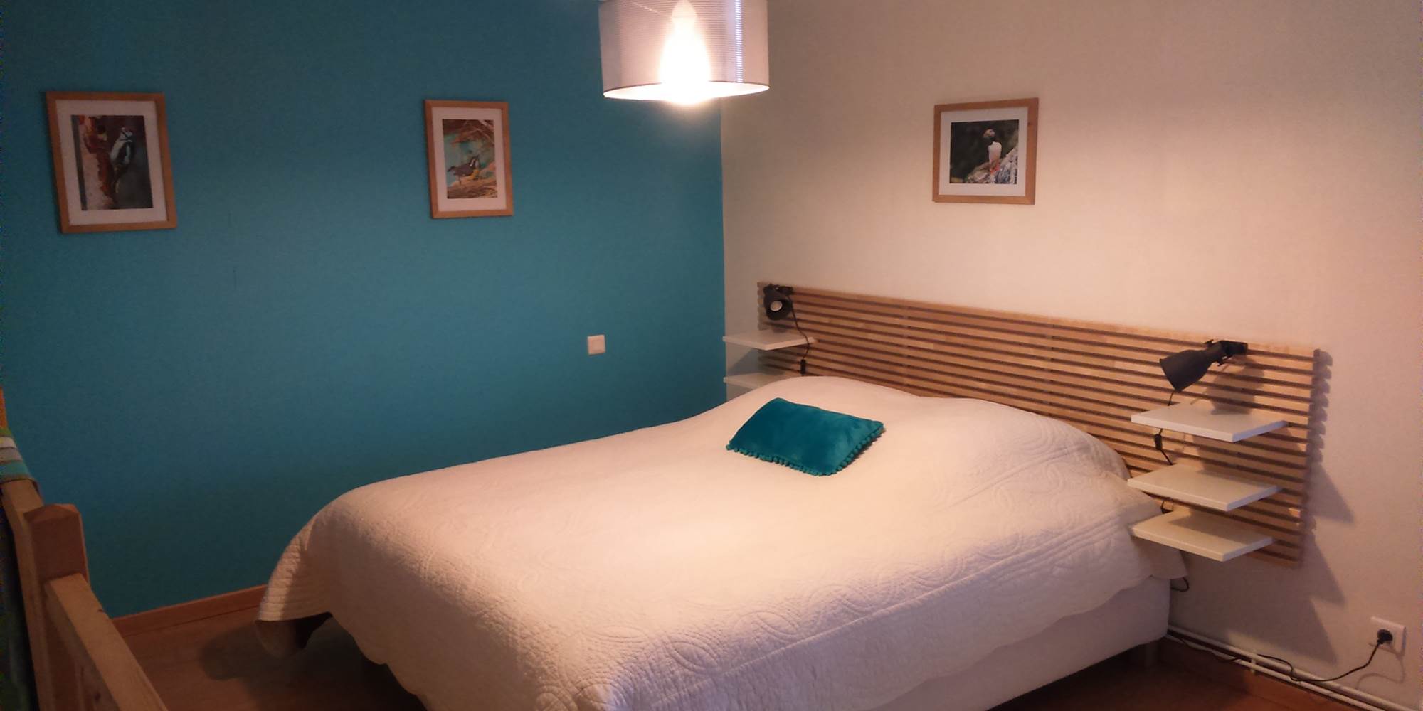 LA-SENTE-DES-VIGNES-Chambre-DES-OISEAUX-La-Chambre