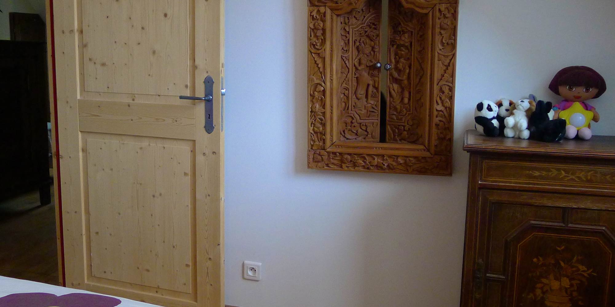 la chambre 2 à l'etage