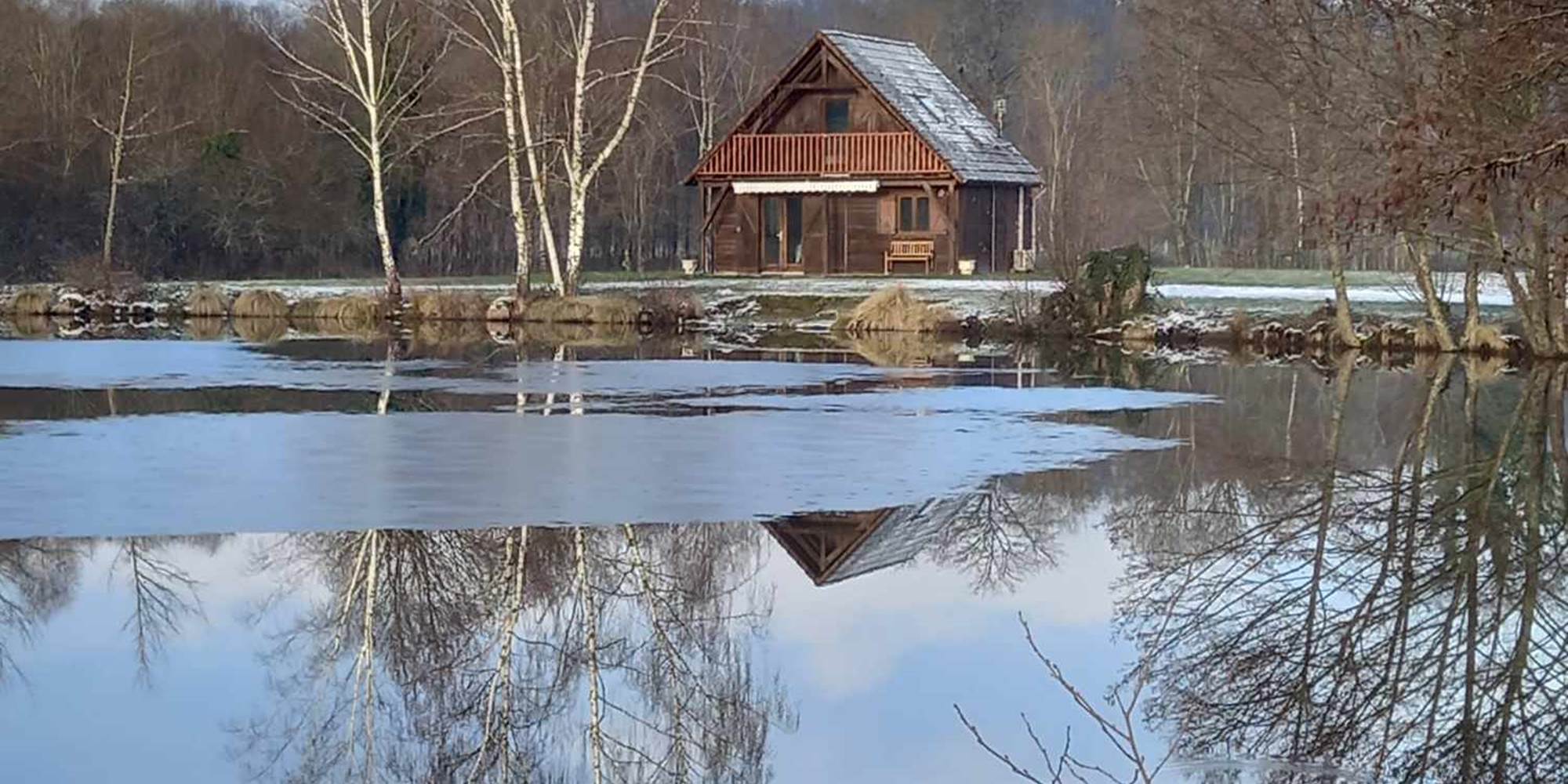Le chalet dans toute sa splendeur d'hiver