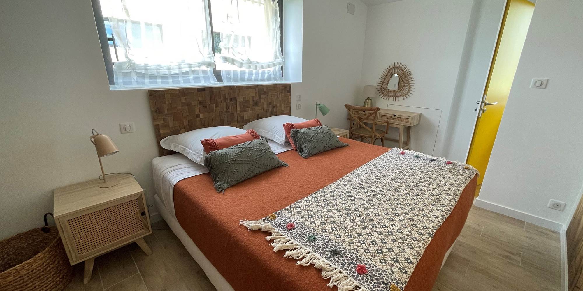 vue ensemble chambre n°2 lit king size (180)