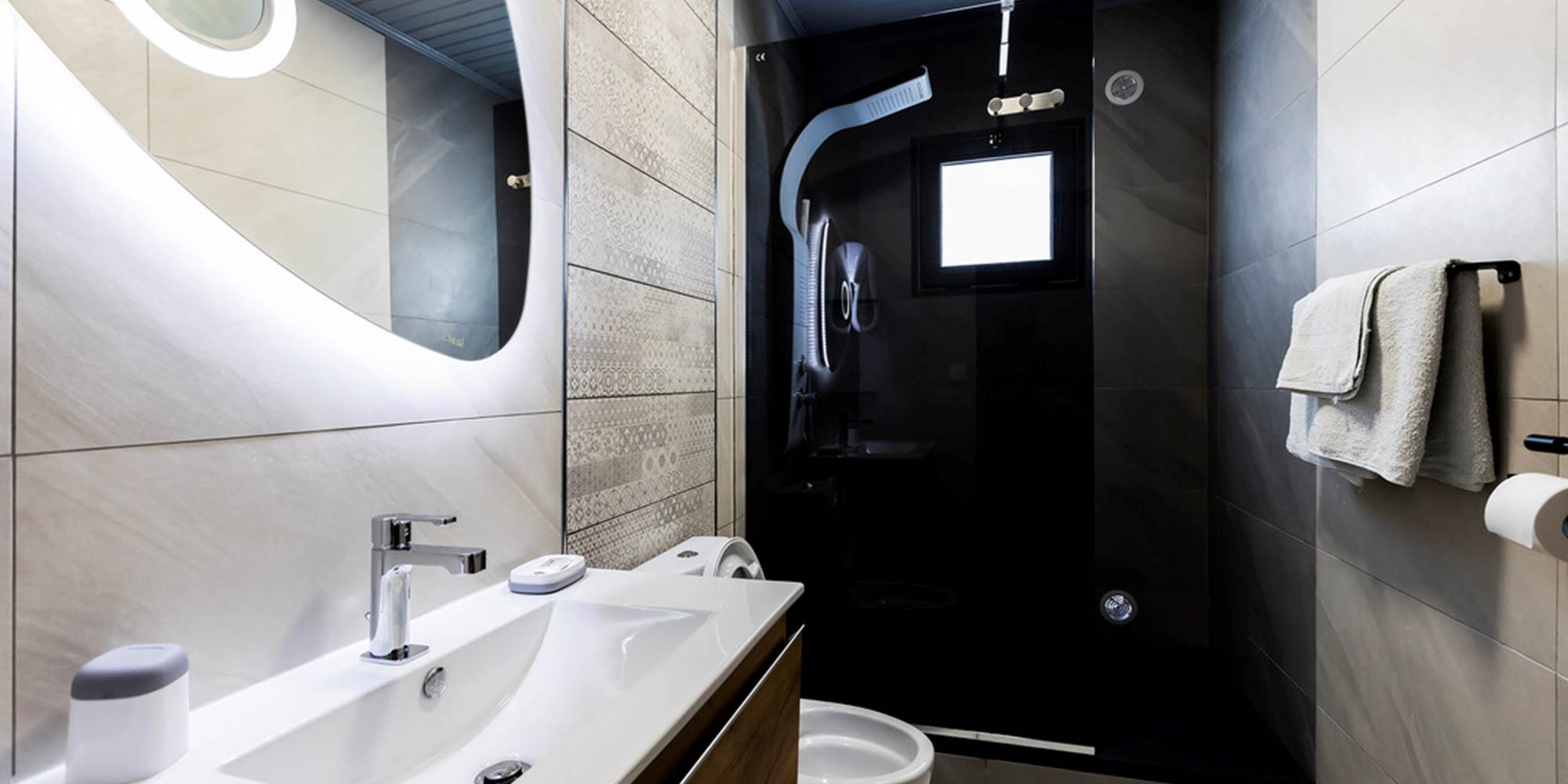 165DFAA4-6F2A-47C8-B3F9-7C1DE076913A_1_105_c