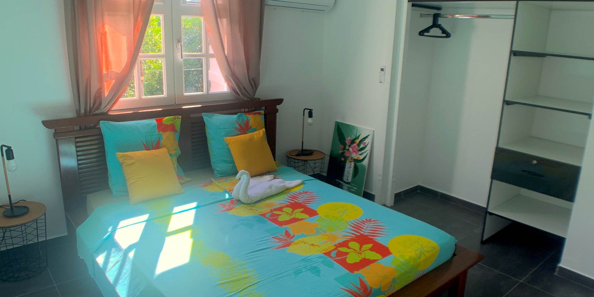 Chambre 2 climatisée avec lit 160 x 190