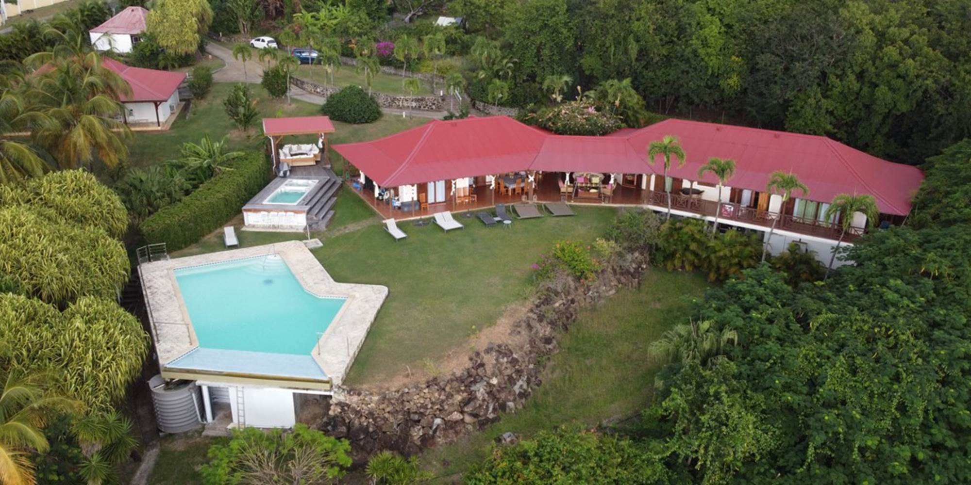 vue aérienne villa rayon vert