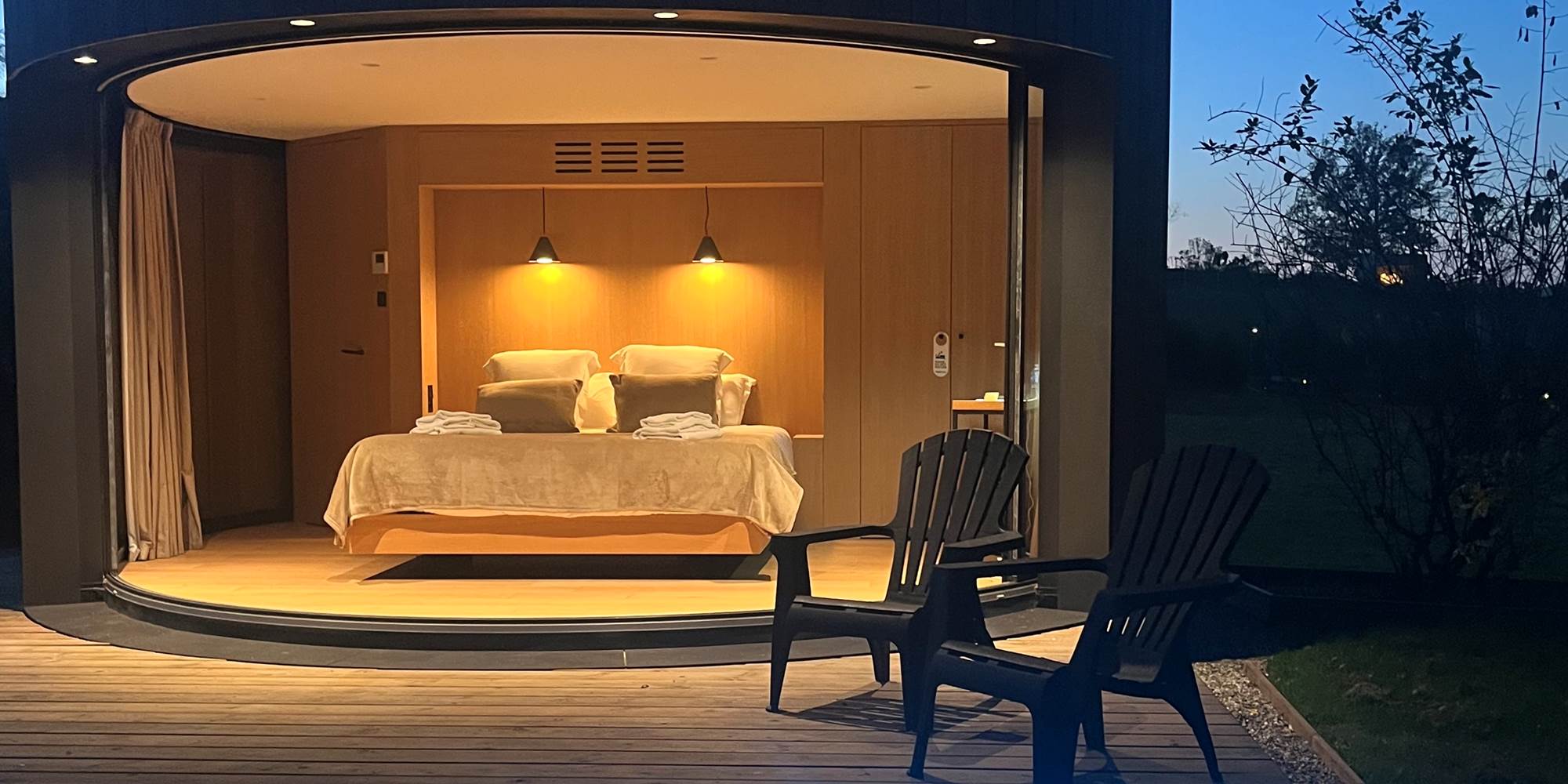 Chambre & jacuzzi portrait