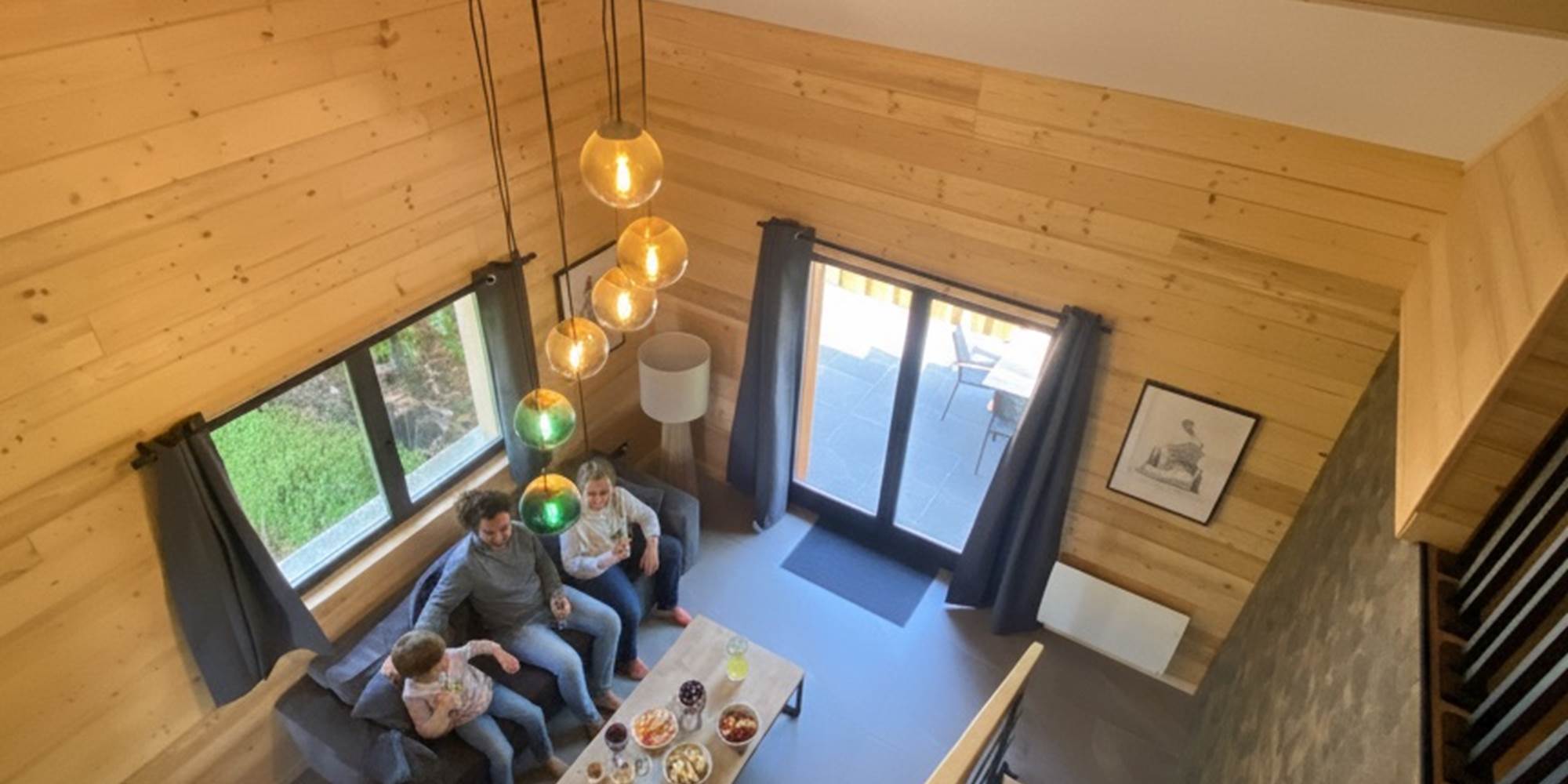 Salon avec vue sur la terrasse