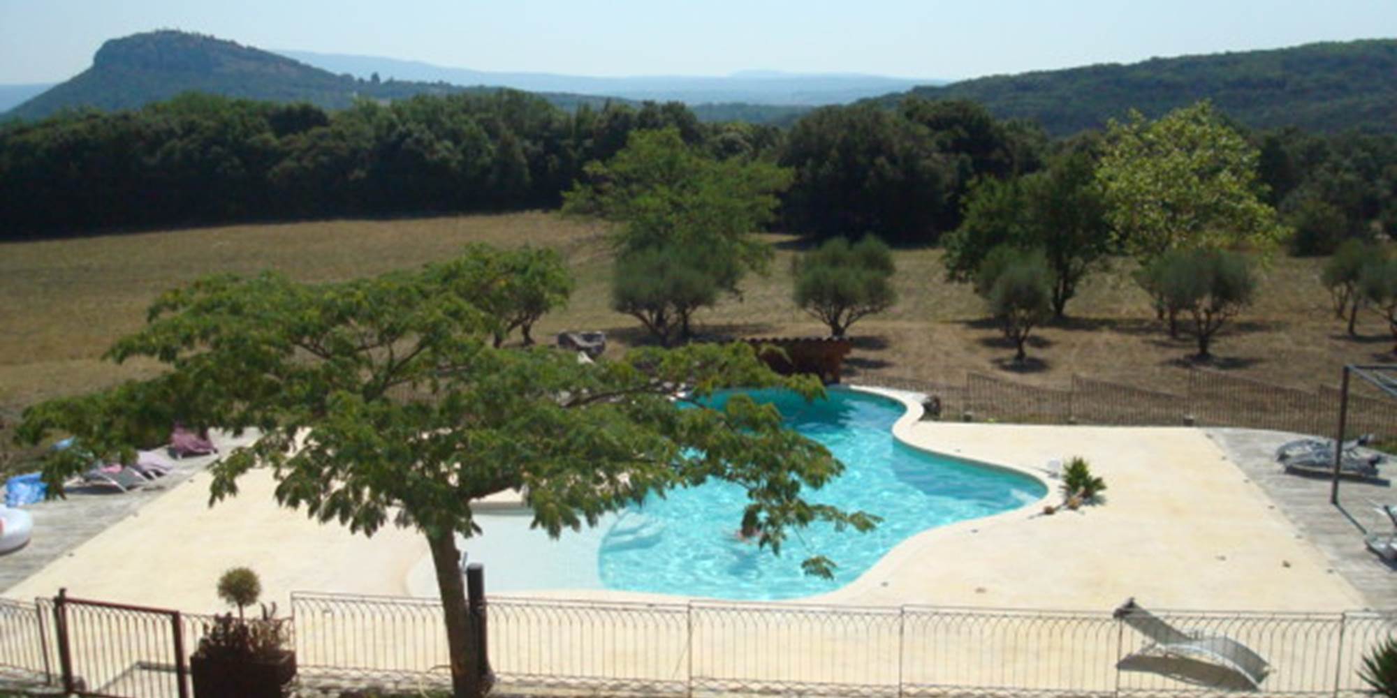 Piscine vu de la Terrasse-presta
