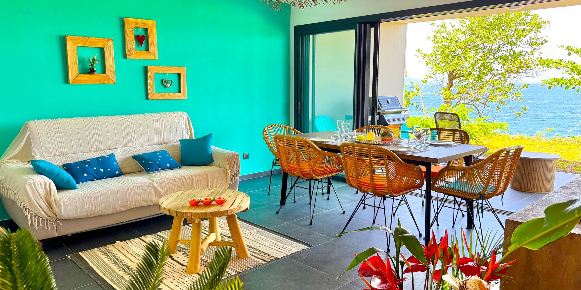 Séjour avec canapé lit