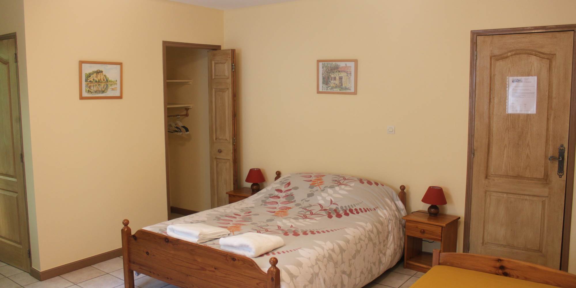 chambre orange - orange room large cottage