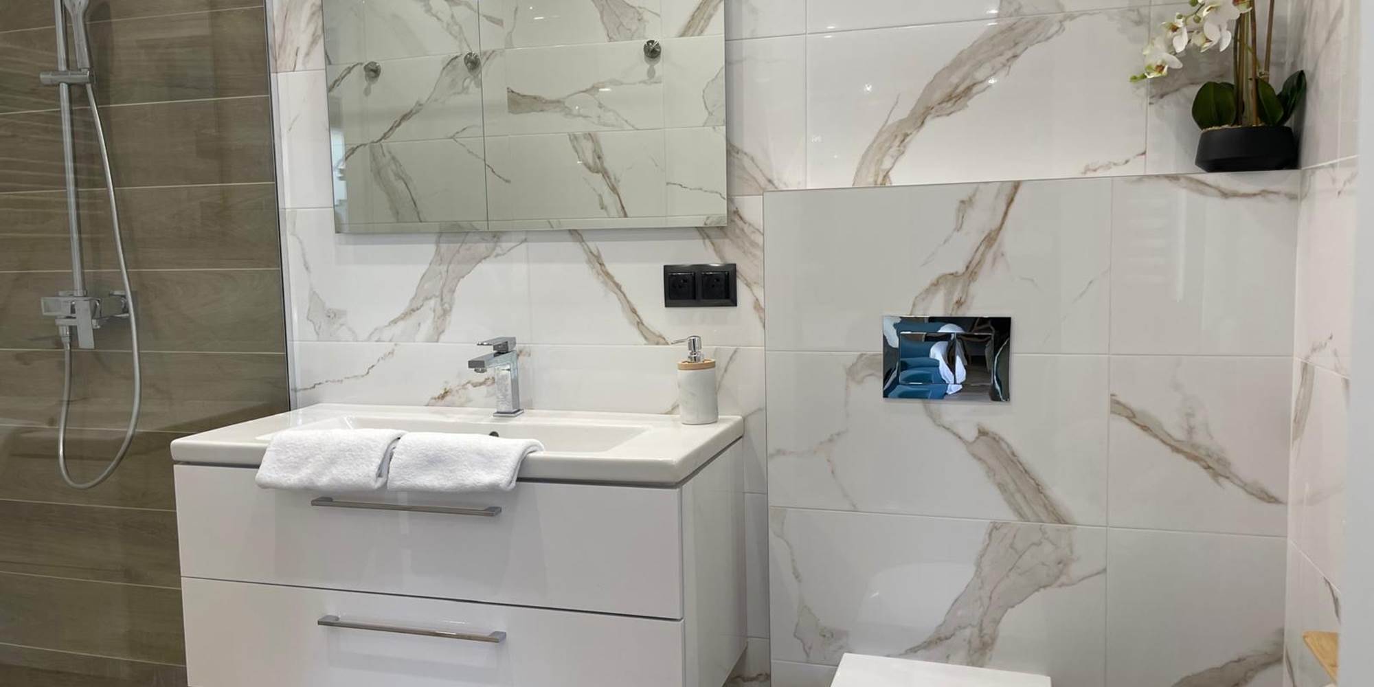 d53d11a9-cf0e-4d77-97fa-0599a99f3692