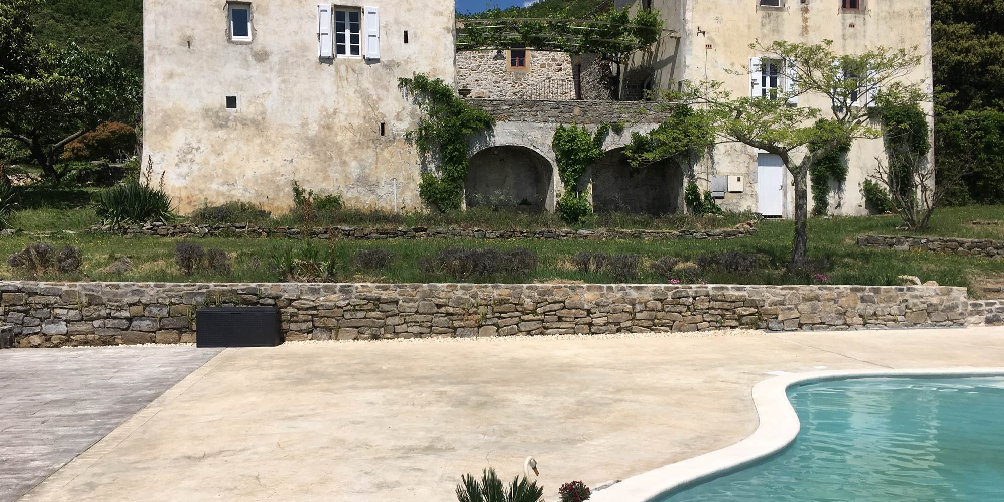 Mas et Piscine-presta