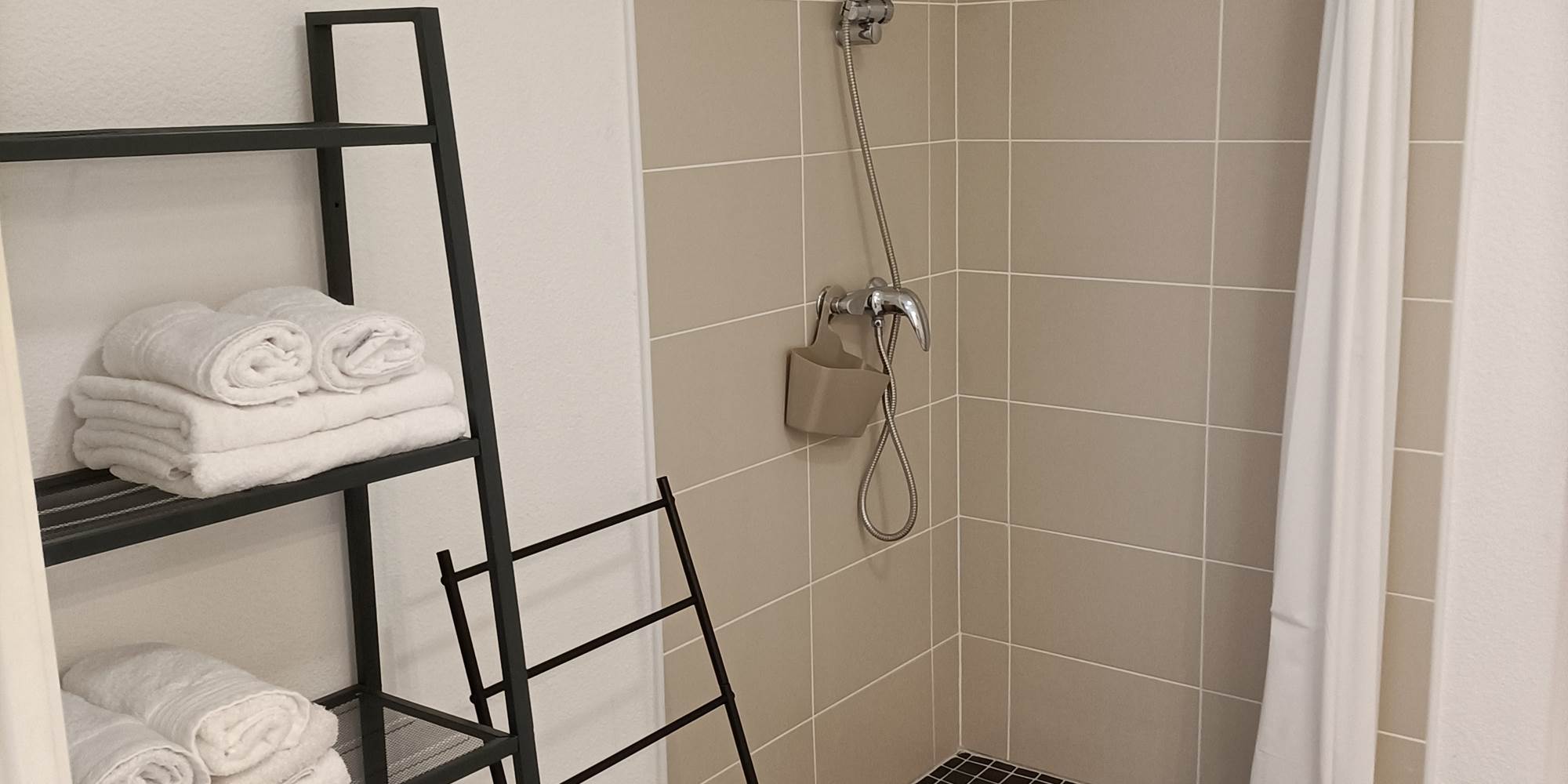 Salle d'eau PMR D71