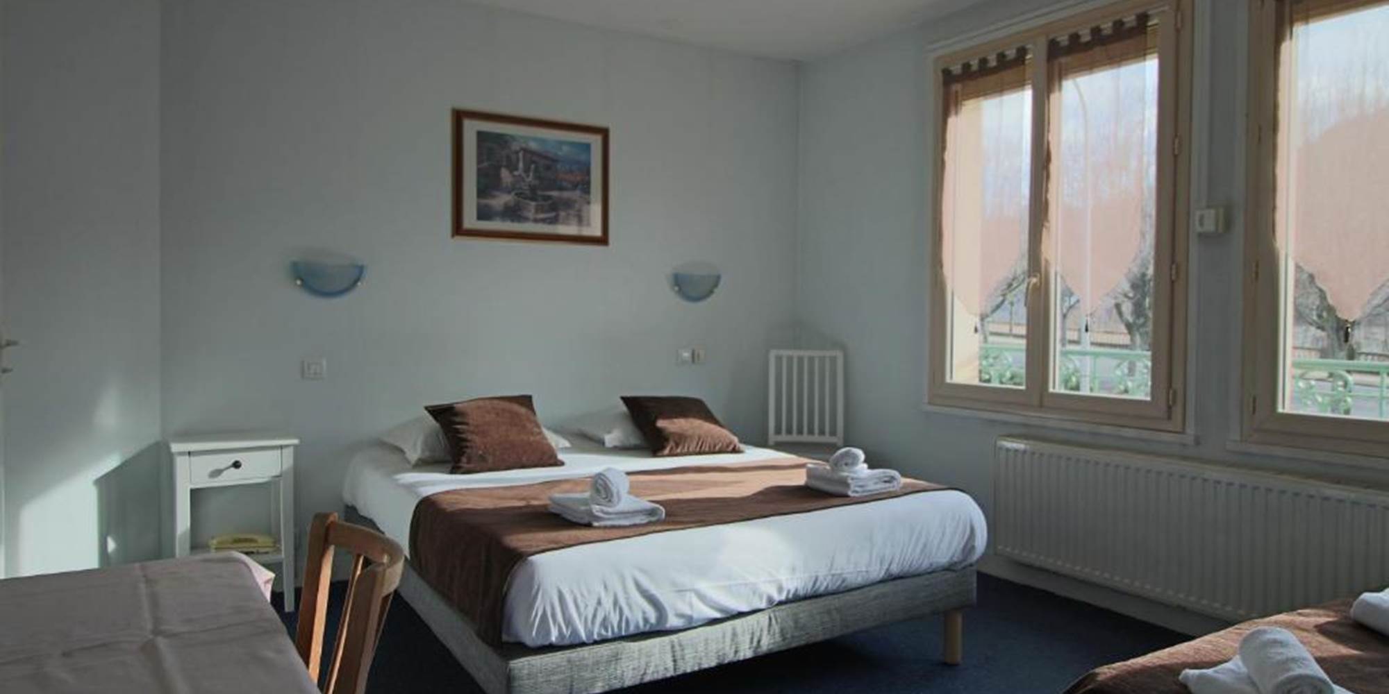 Au_Val_Dore_La_Bourboule_chambre_quadruple_2_grands_lits