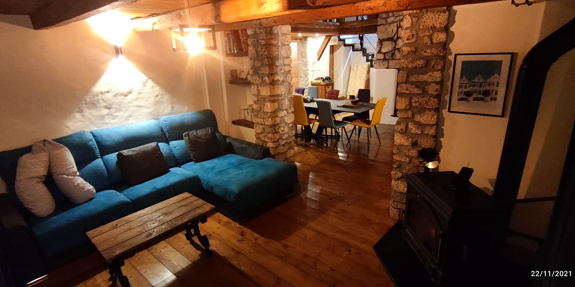 Le petit salon et son poêle à bois