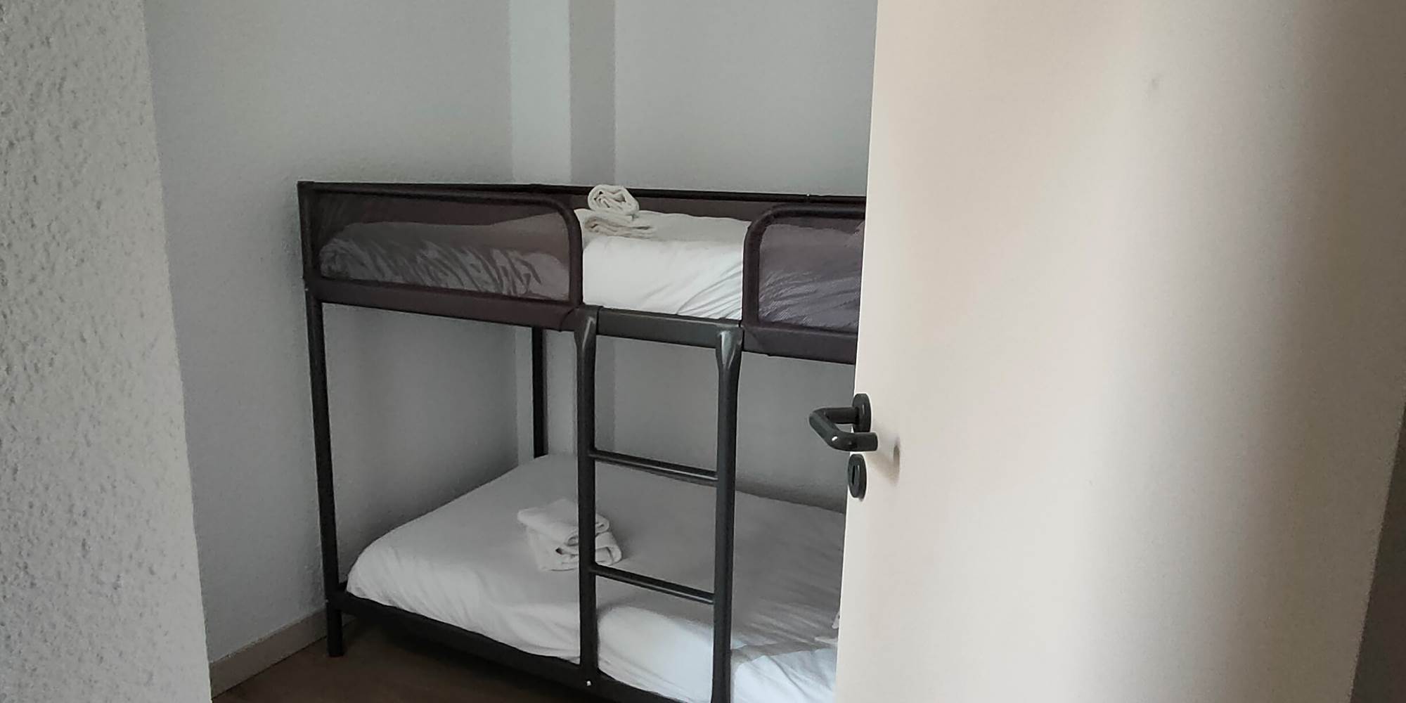 Au_Val_Dore_La_Bourboule_Chambre.familiale.espace.enfant
