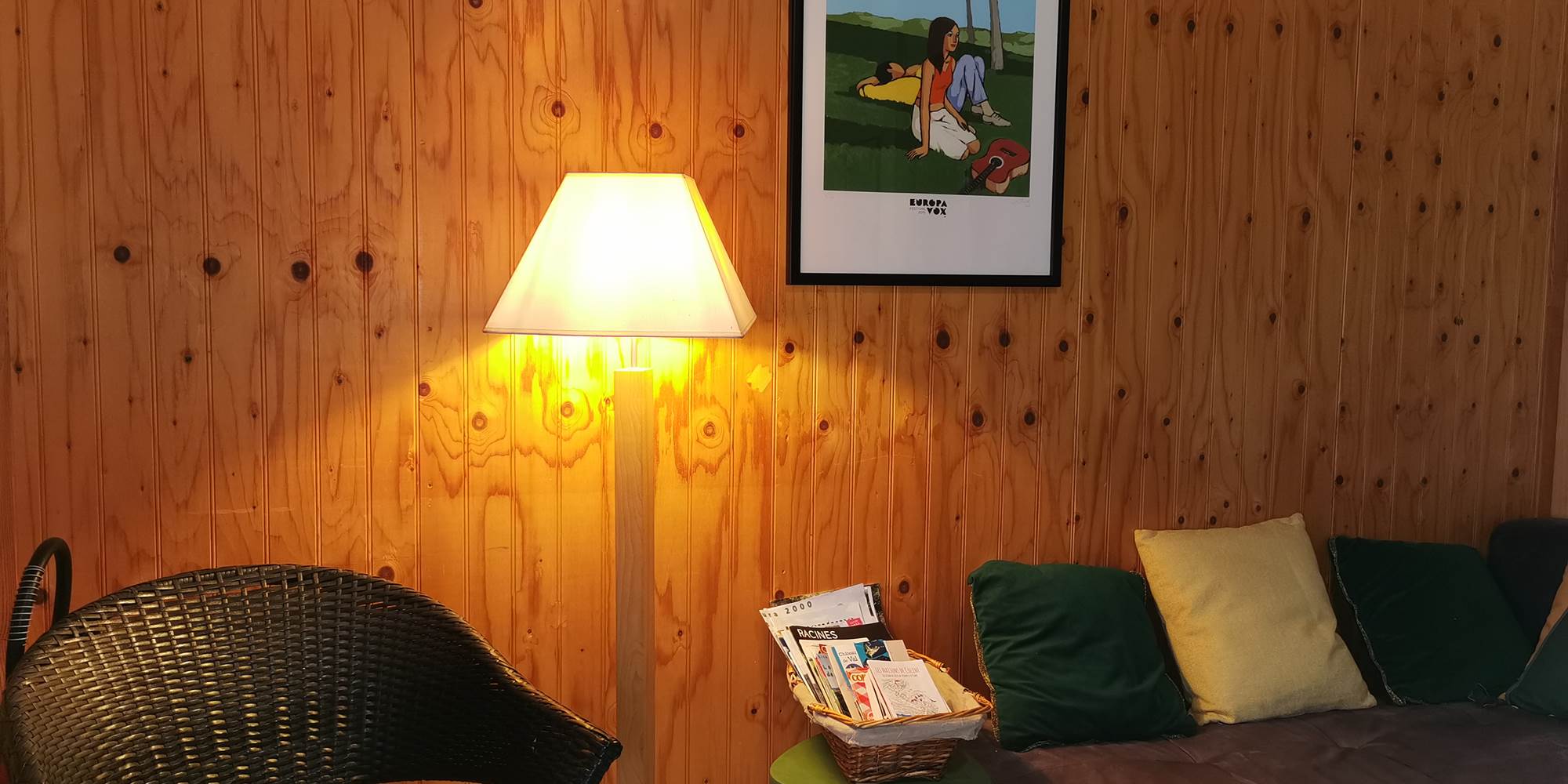 Chalet Ostrya le petit coin salon pour consulter la documentation touristique