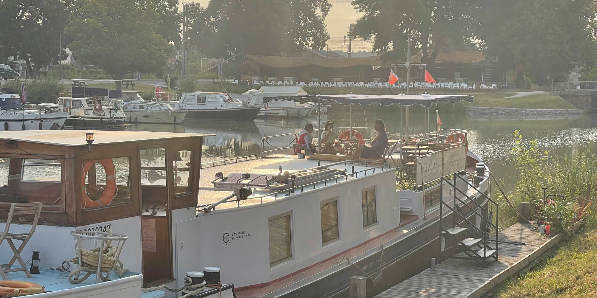 Péniche Gaïa à quai à Port Canal Montauban
