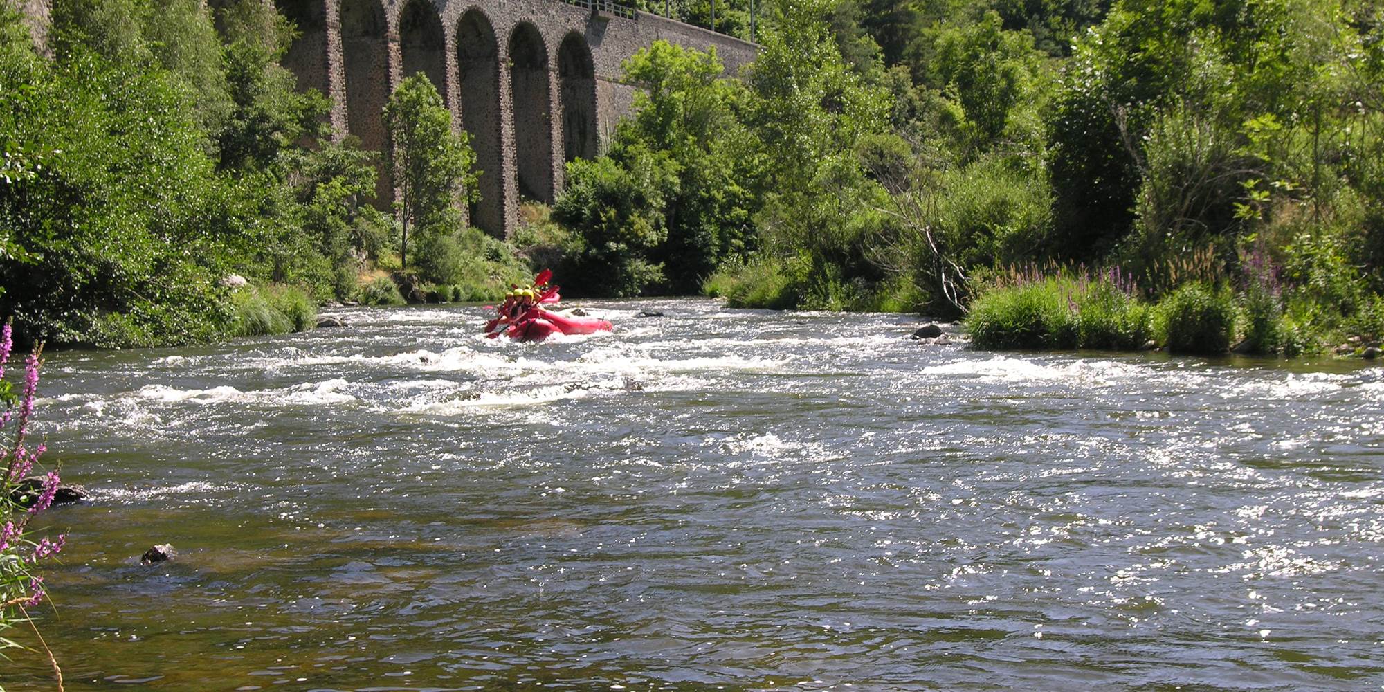 Canoë kayak dans les gorges de l'Allier