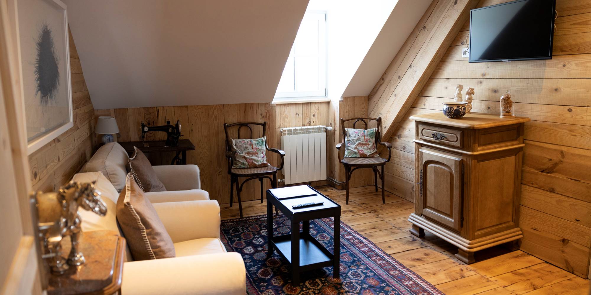 LE 41 AVENUE FOCH LA SUITE LE VIGNEMALE / LE SALON