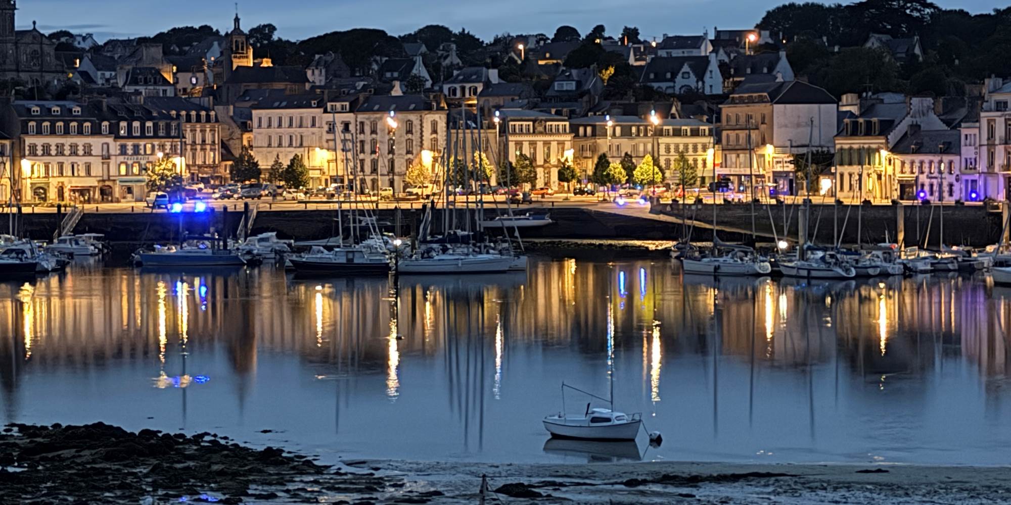 vue port la nuit