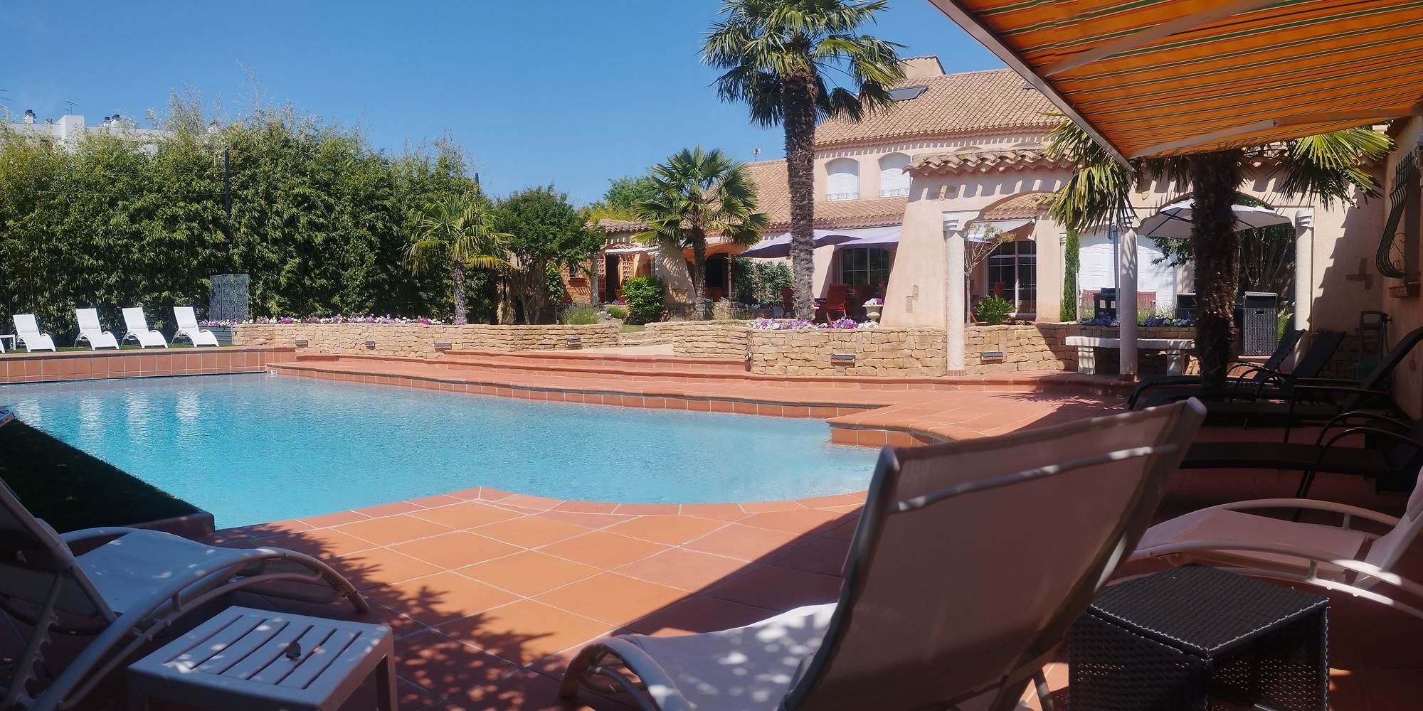 devant pool house