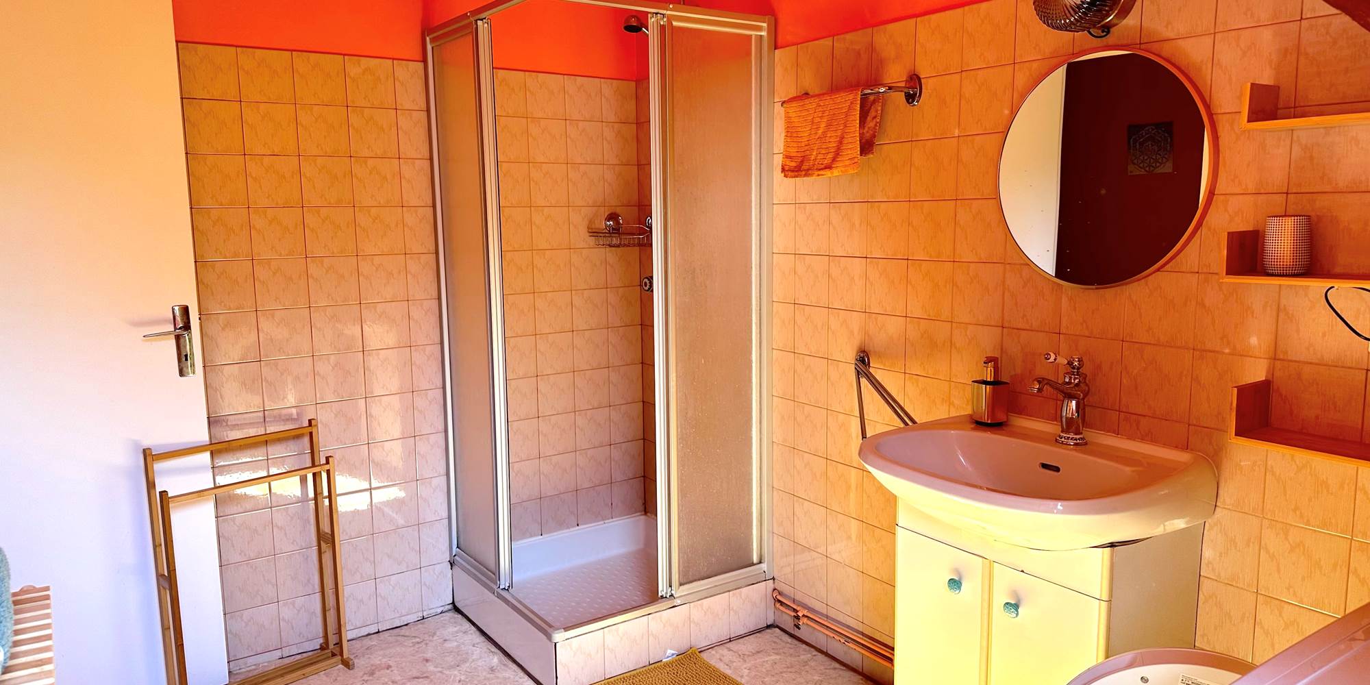 Salle de douche spacieuse idéal pour les groupes.