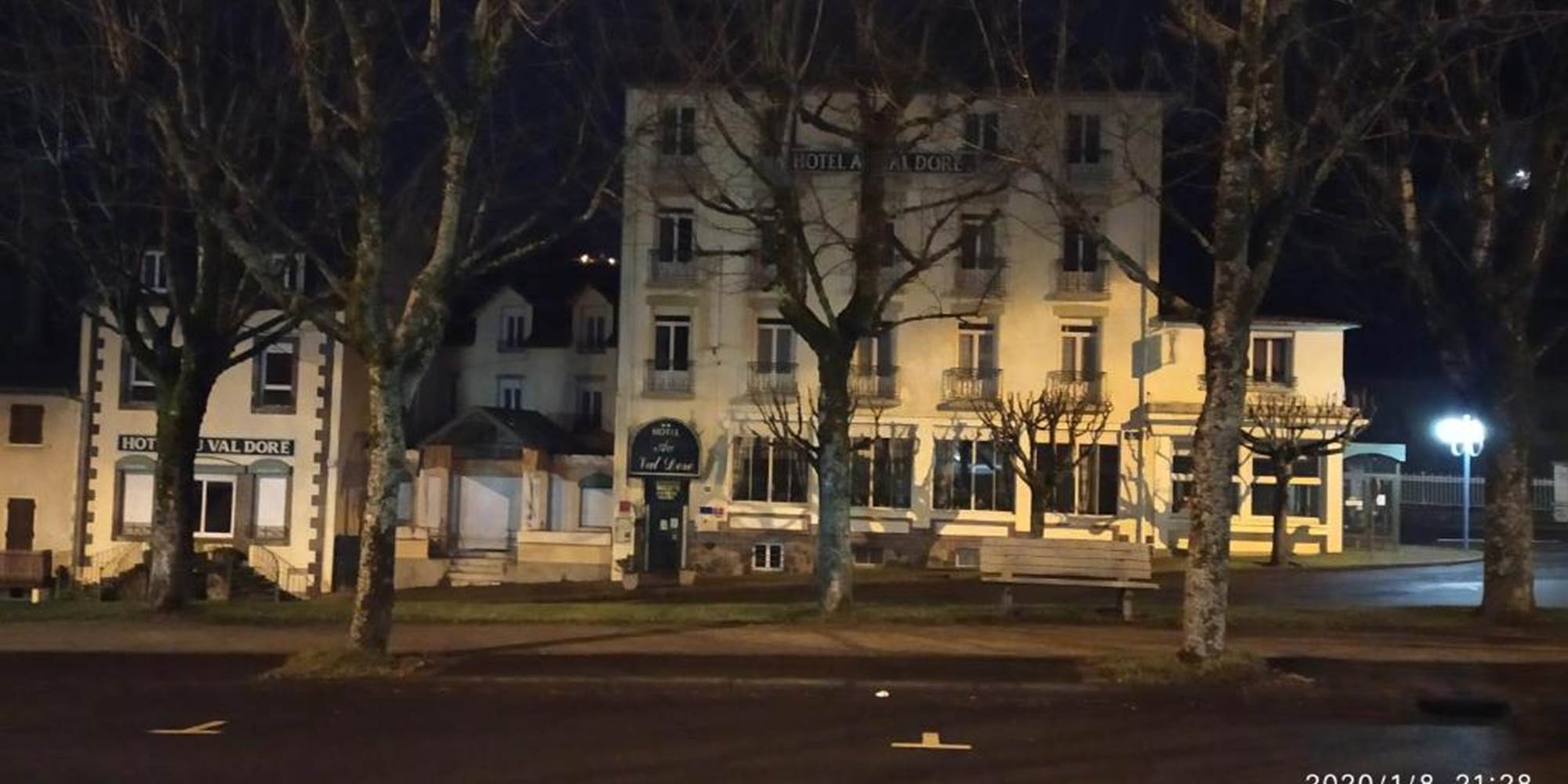 Au_Val_Dore_La_Bourboule_face_nuit
