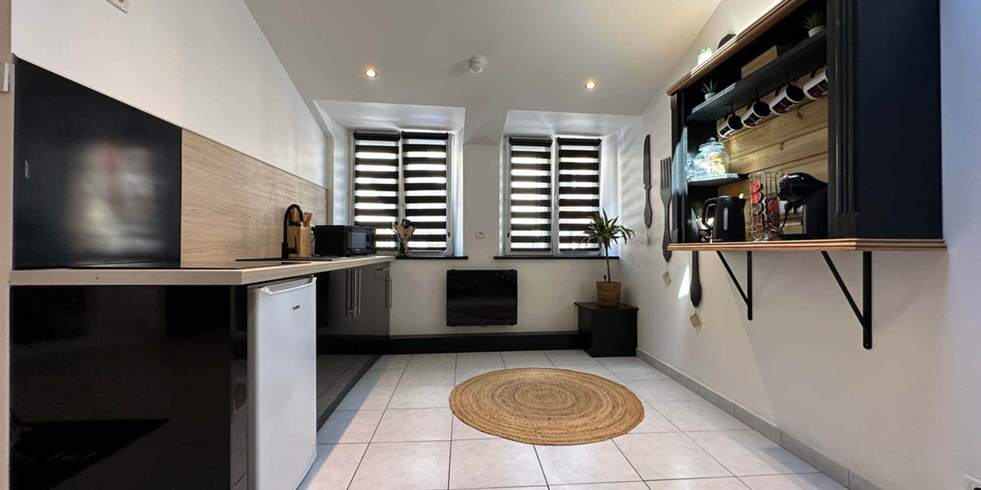 cuisine-moderne-noir-bois