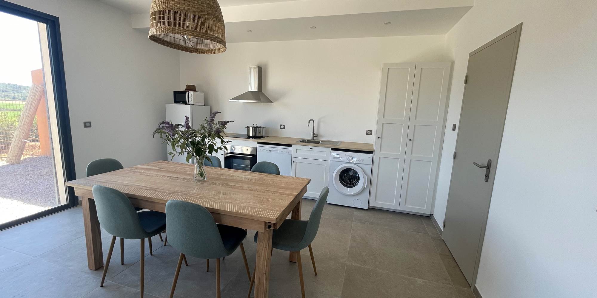 Espace repas 6 personnes