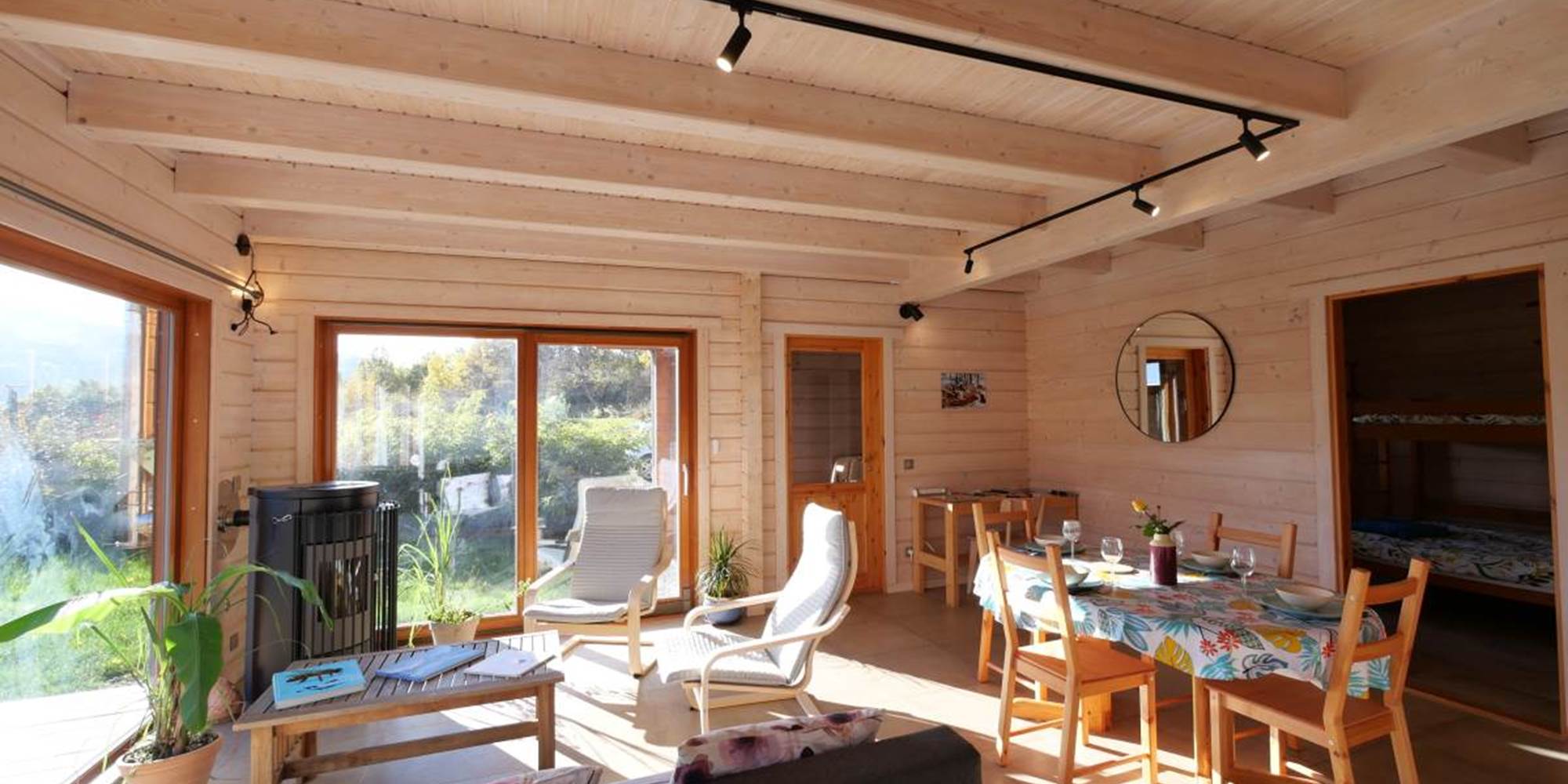 ecogite-chorges-hautes-alpes-chalet-lumineux