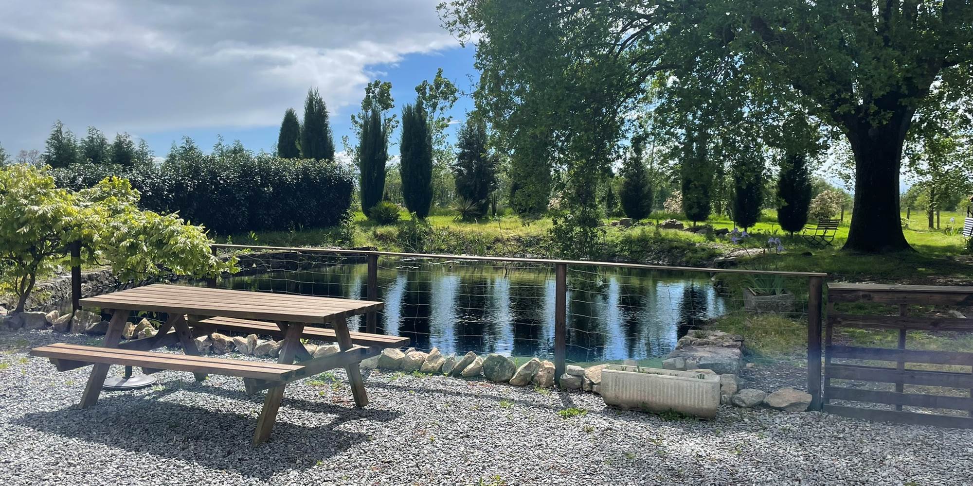 Photo de la mare - Chambres d'hôtes La Grange Richard à Dinsac