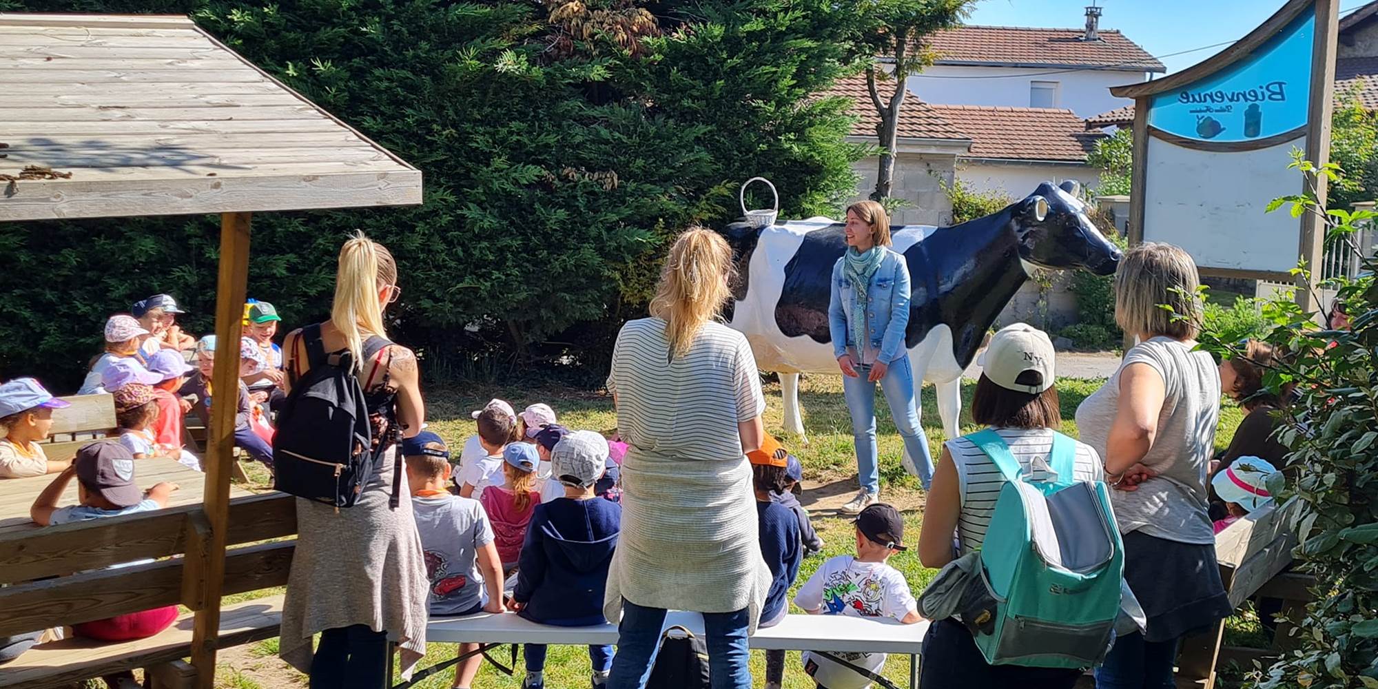 Ferme des delices foreziens, visite thematique,  petit marche du glacier, vache, poule, betterave sucrière, sorbetiere, st cyr les vignes, Loire forez, 42