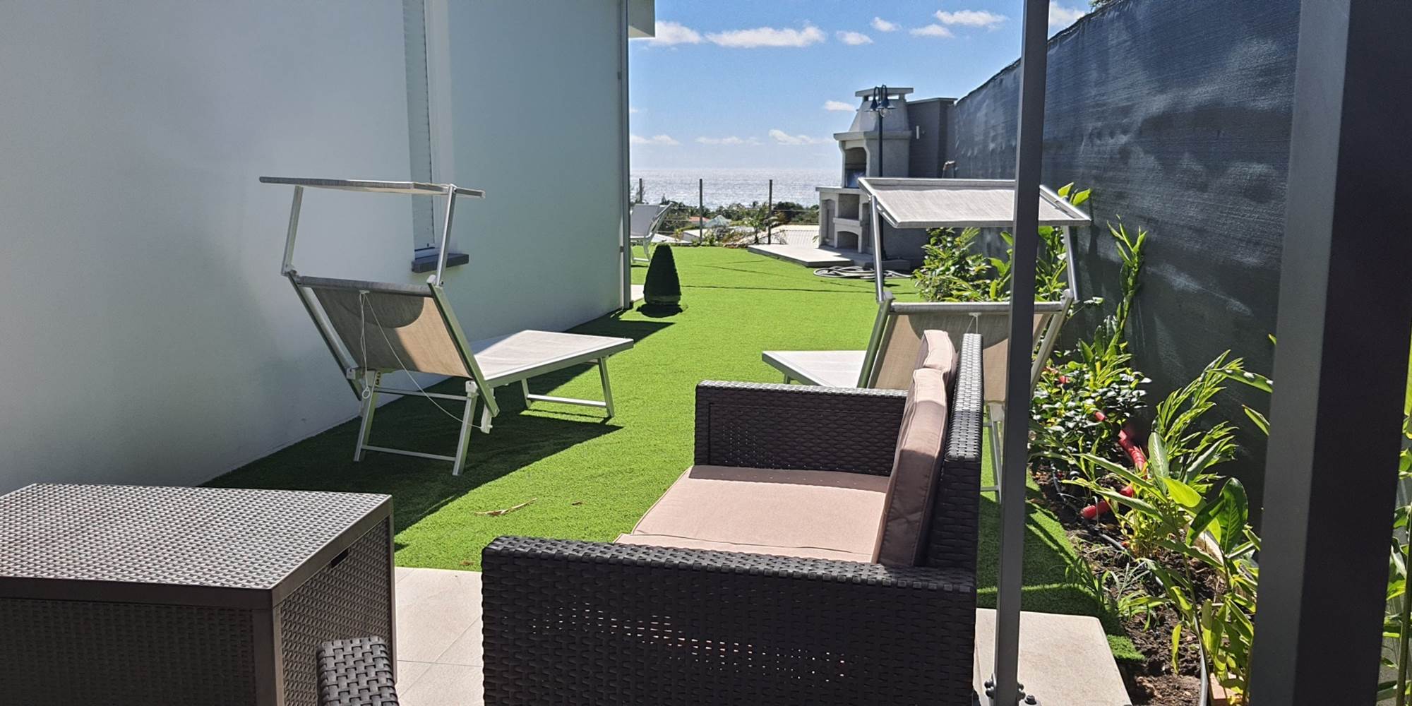 Terrasse privative à chaque suite