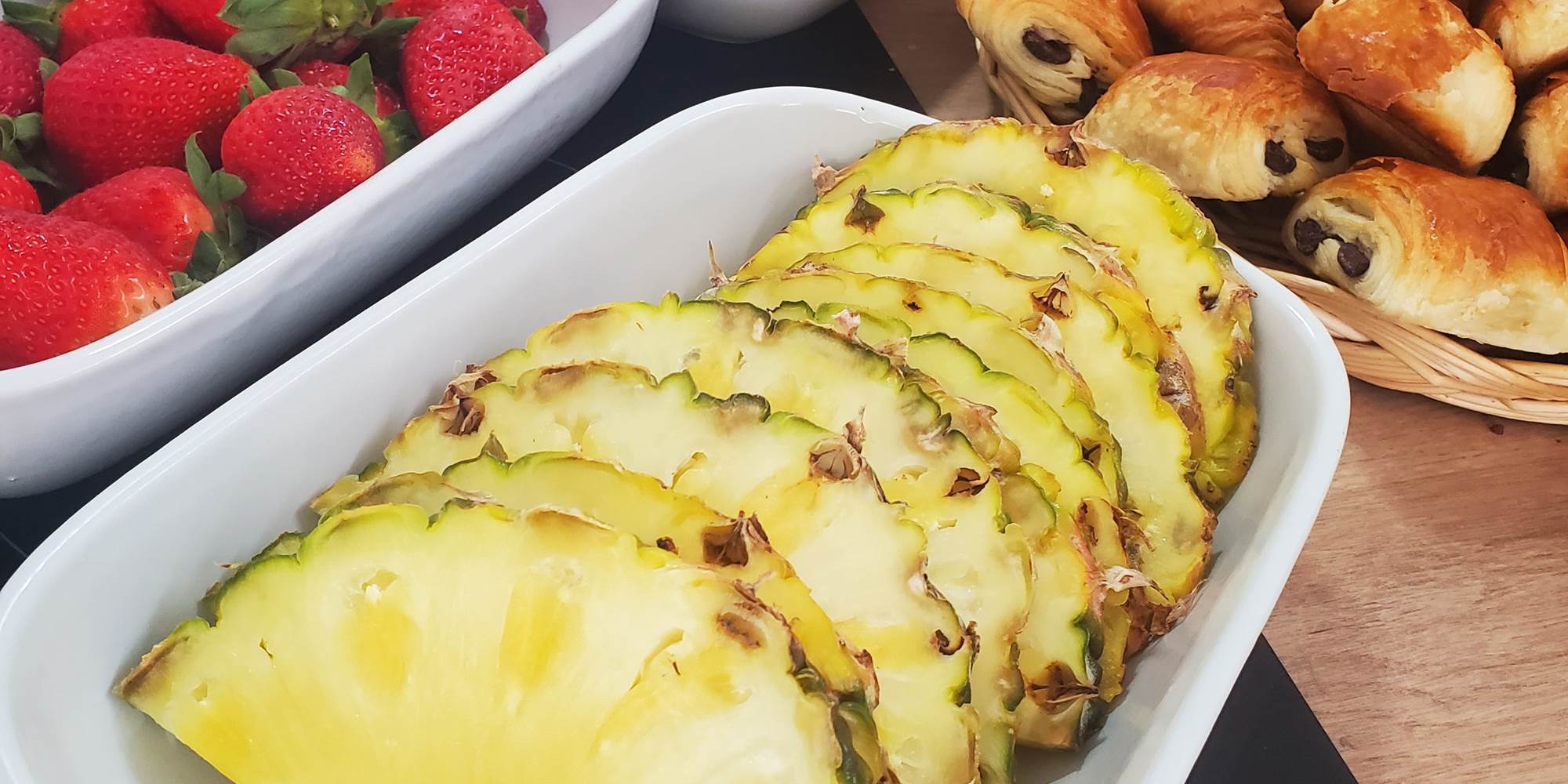 petit-déjeuner-fruits-frais