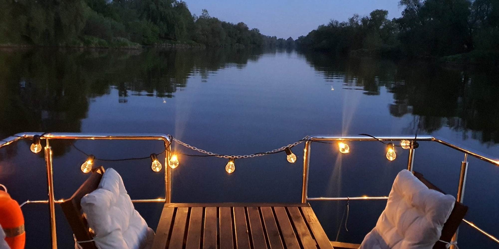 le soir sur le canal