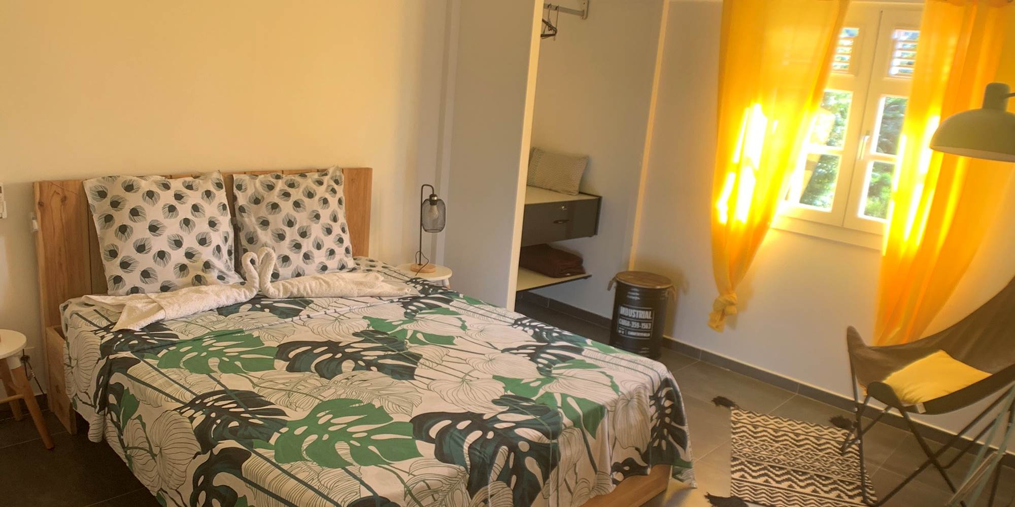 Chambre 3 climatisée avec lit 160 x 200