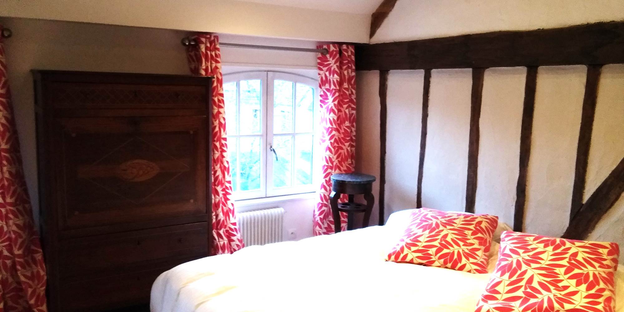 chambre 1 à l'étage (suite)