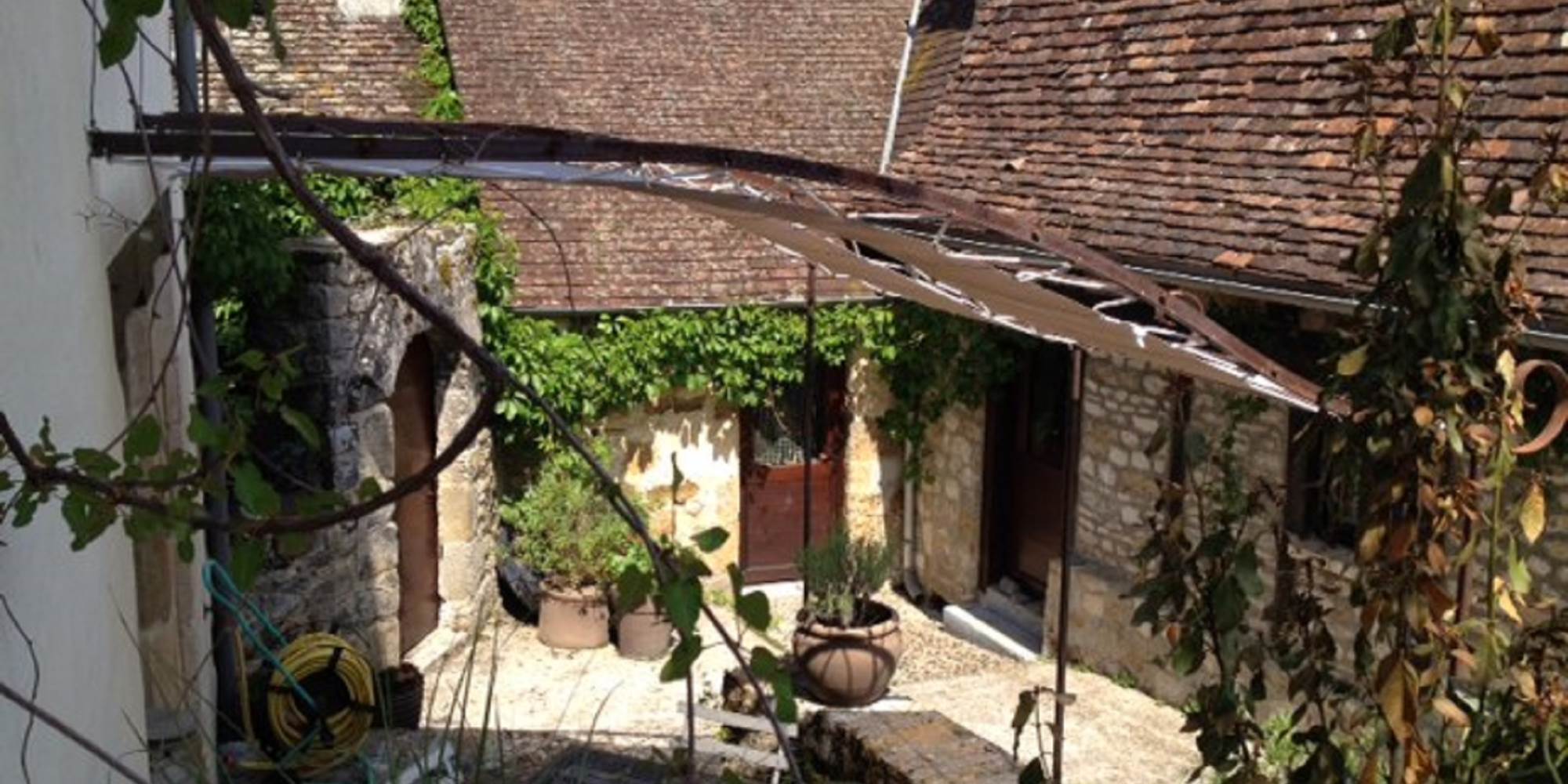 Cour privé et close