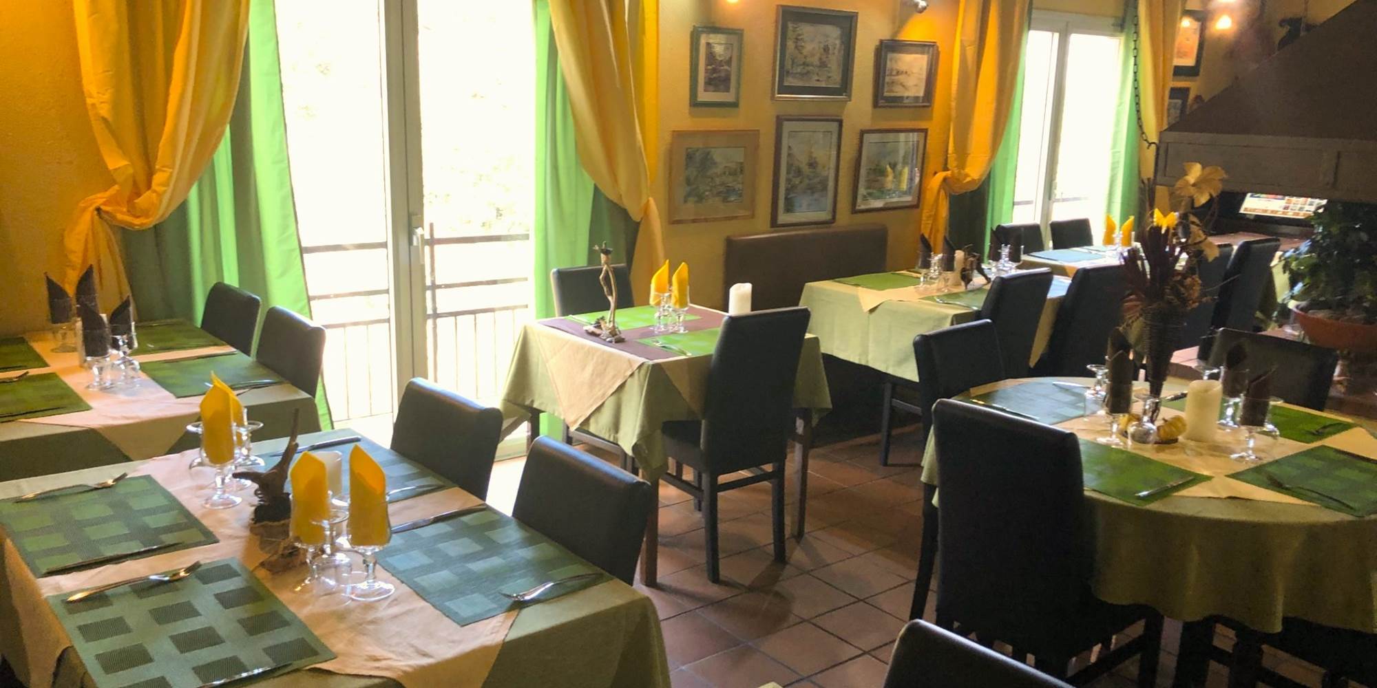 SALLE RESTAURANT