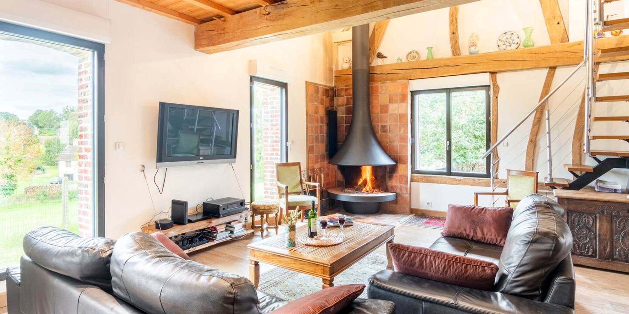 La grange Thiebault le salon et la cheminée